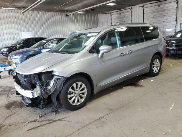 Vin: 2c4rc1bg2hr503528, lot: 61365945, chrysler pacifica touring l 2017 img_1