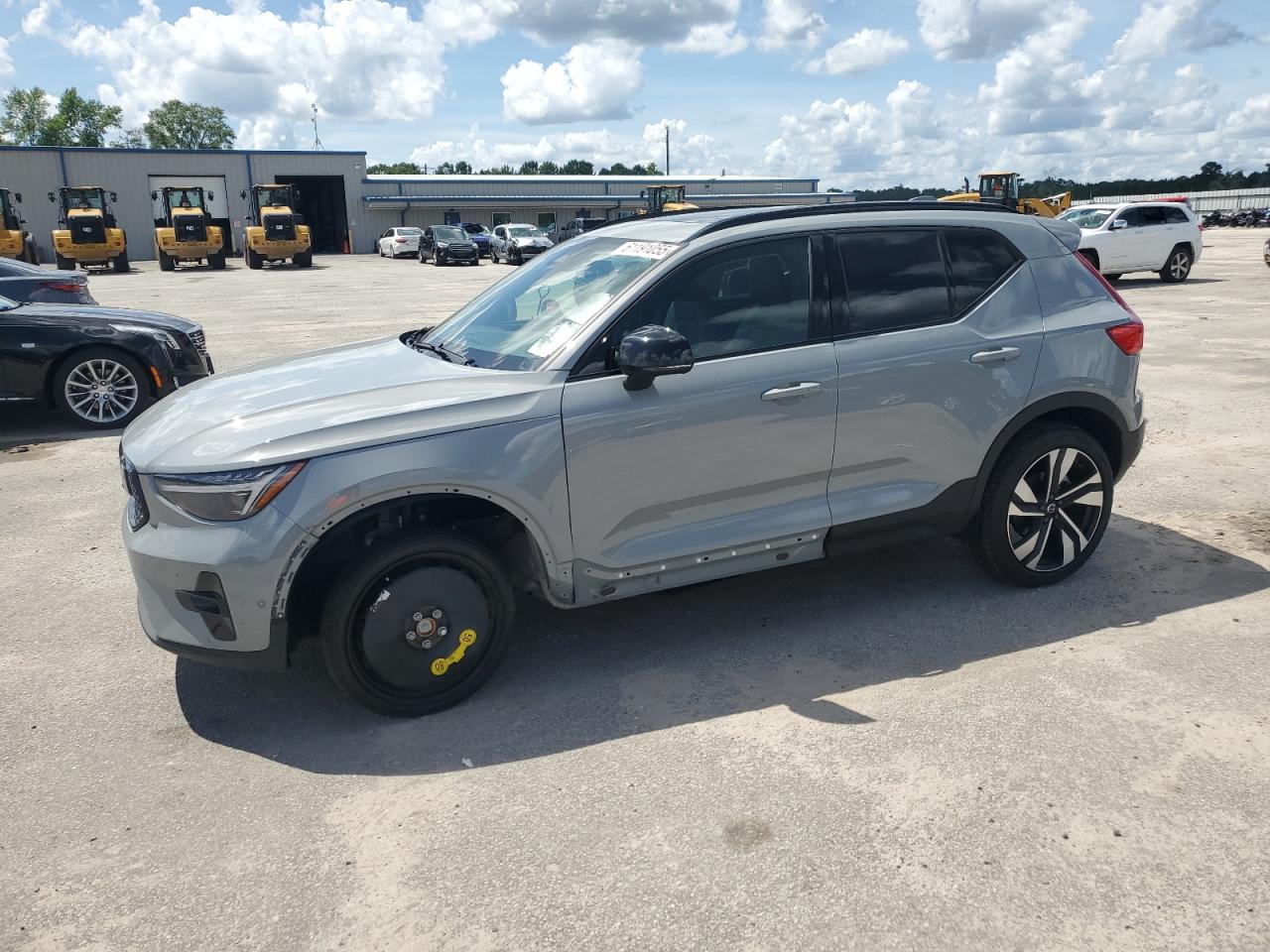 VOLVO XC40 PLUS