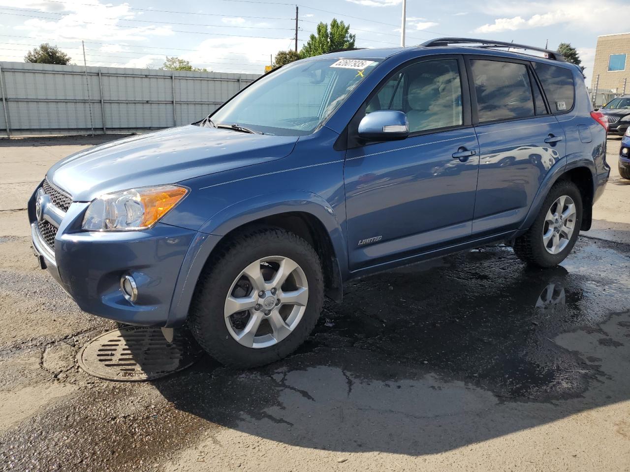  Salvage Toyota RAV4