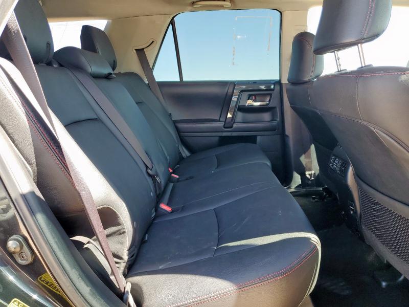 2019 TOYOTA 4RUNNER SR JTEBU5JR8K5645908