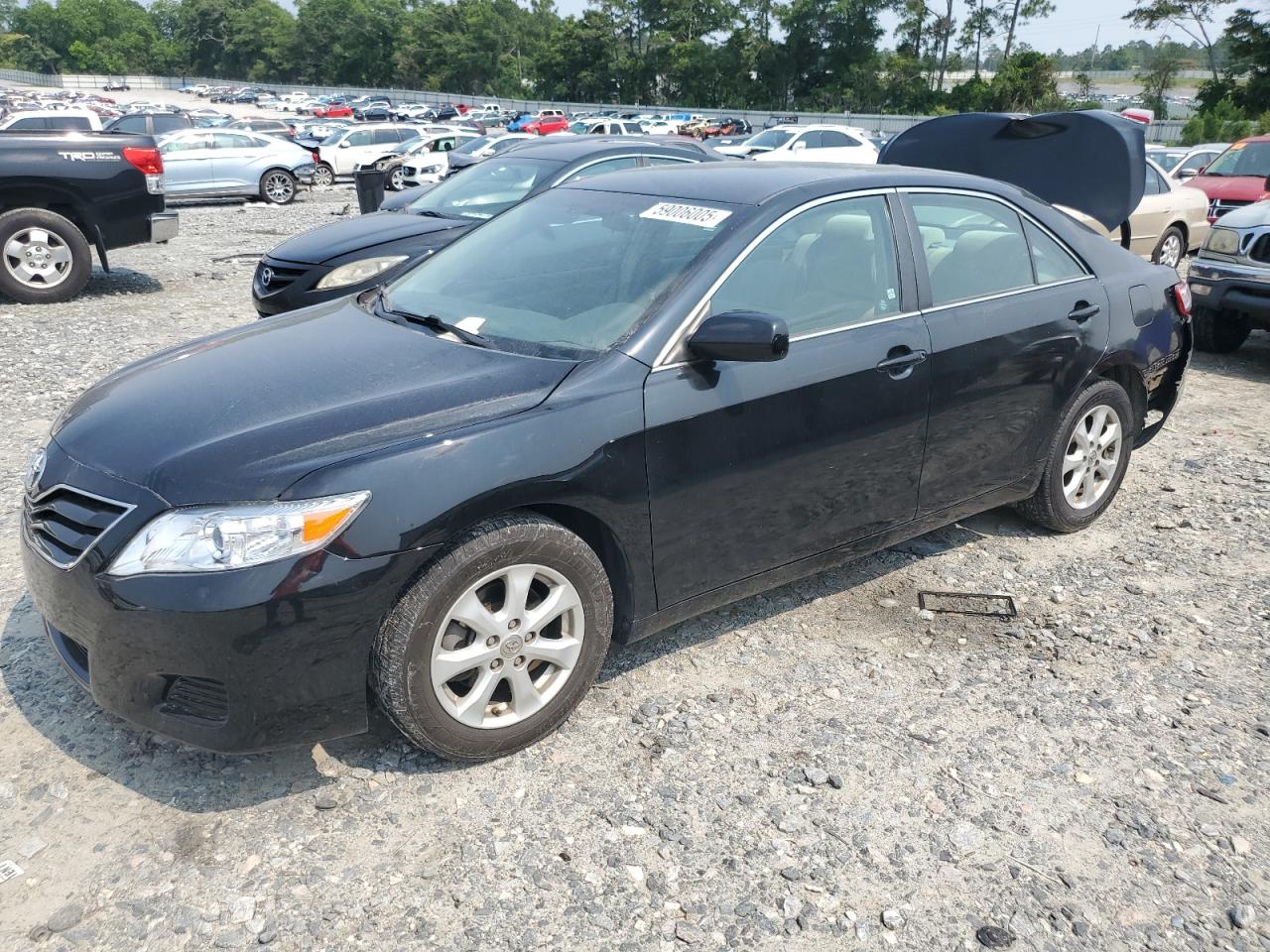 TOYOTA CAMRY BASE