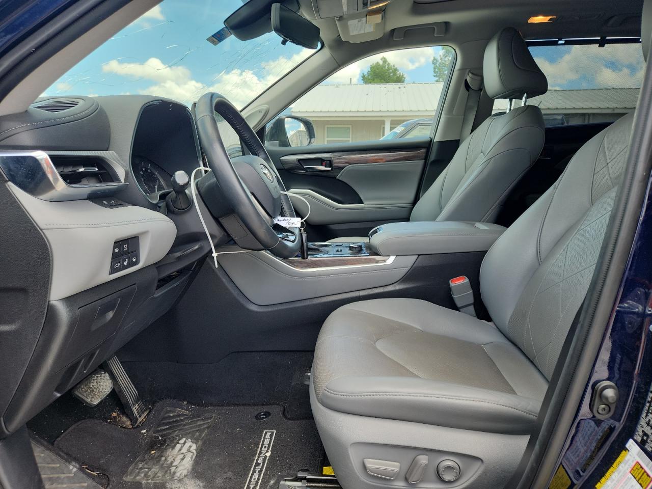 TOYOTA HIGHLANDER PLATINUM