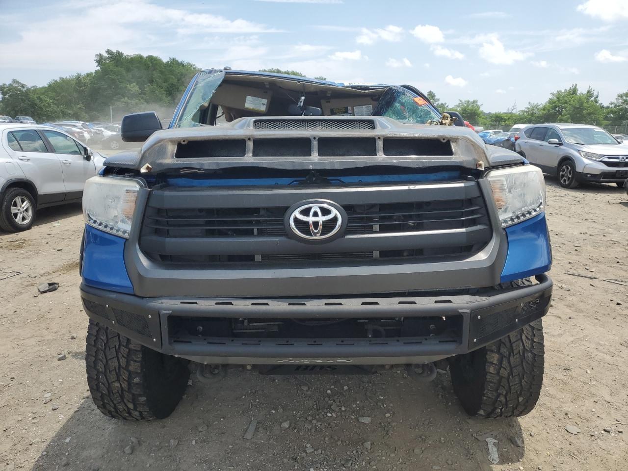 TOYOTA TUNDRA CREWMAX SR5