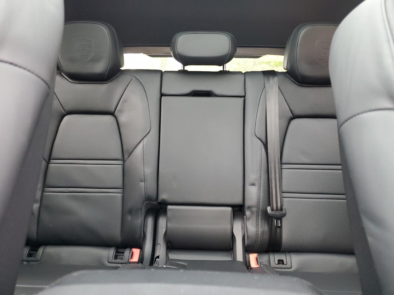 PORSCHE CAYENNE COUPE