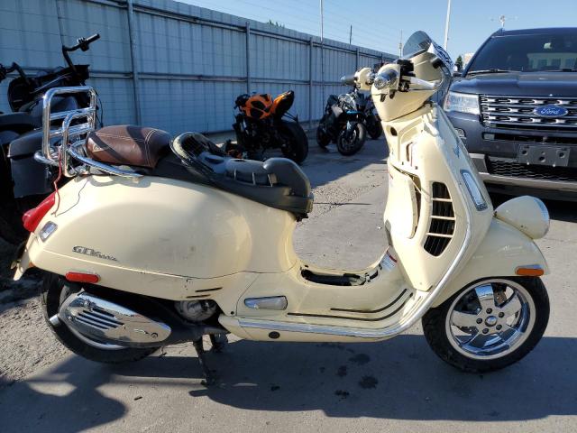 2014 VESPA GTS 300 SU - ZAPM459L9E5902140