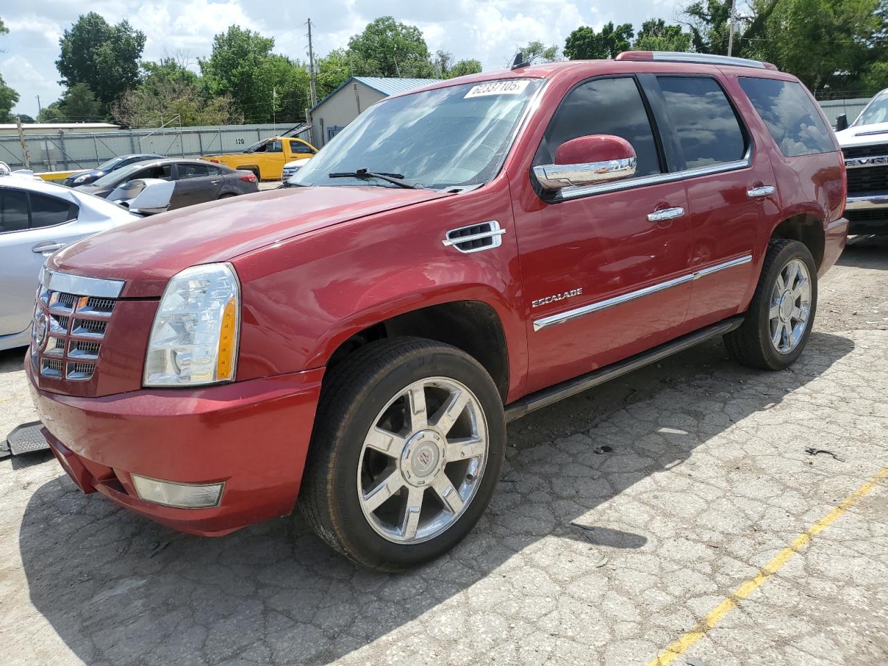 CADILLAC ESCALADE LUXURY