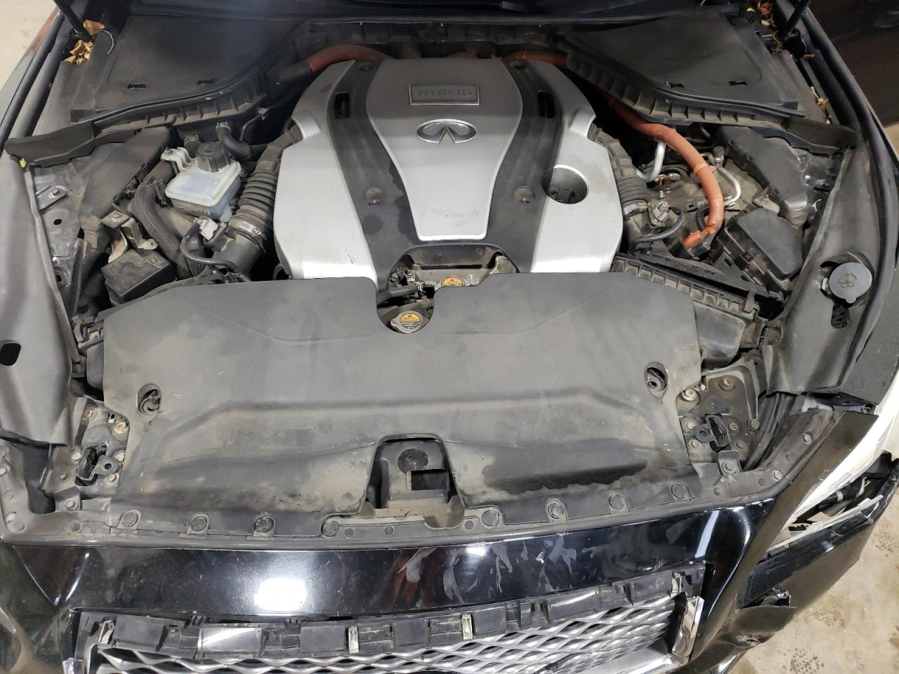 INFINITI Q50 HYBRID PREMIUM