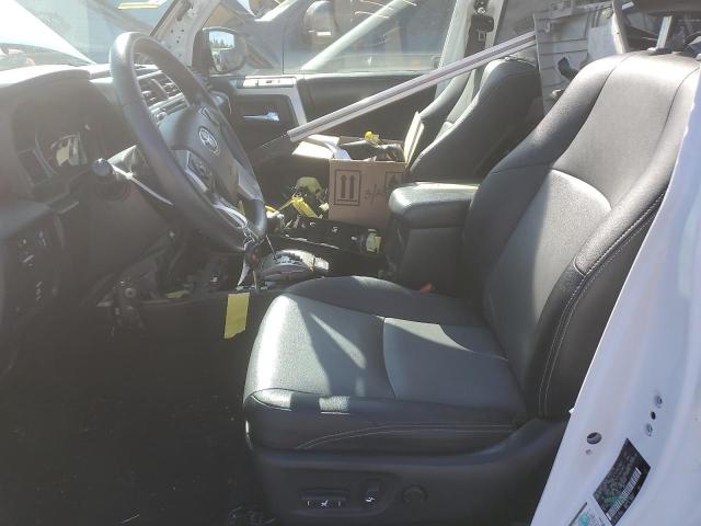2018 TOYOTA 4RUNNER SR JTEBU5JR1J5575022