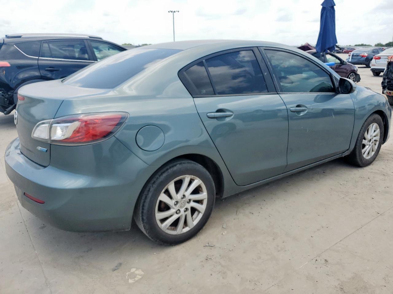 Lot #3266788369 2012 MAZD 3 I