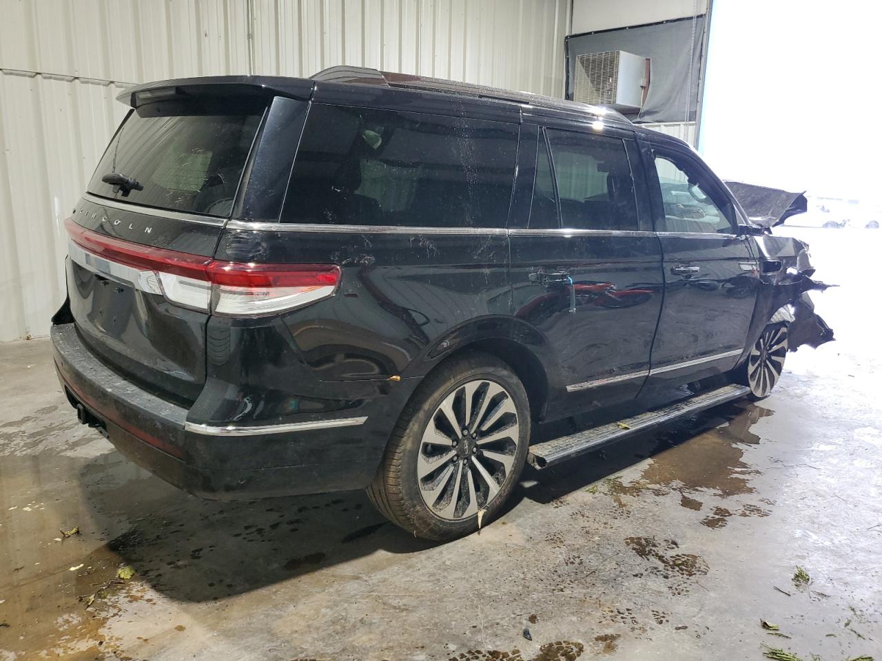 LINCOLN NAVIGATOR RESERVE