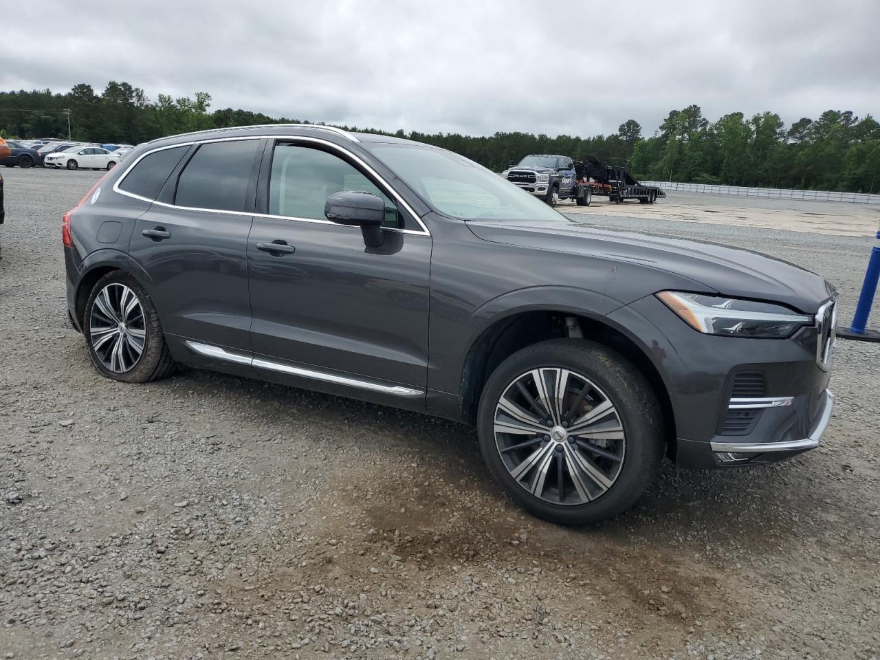 VOLVO XC60 B5 INSCRIPTION