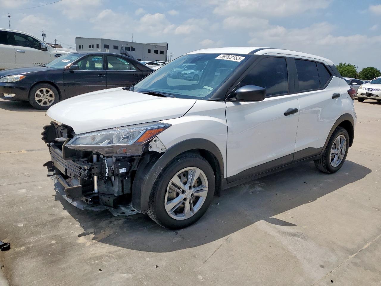 NISSAN KICKS S