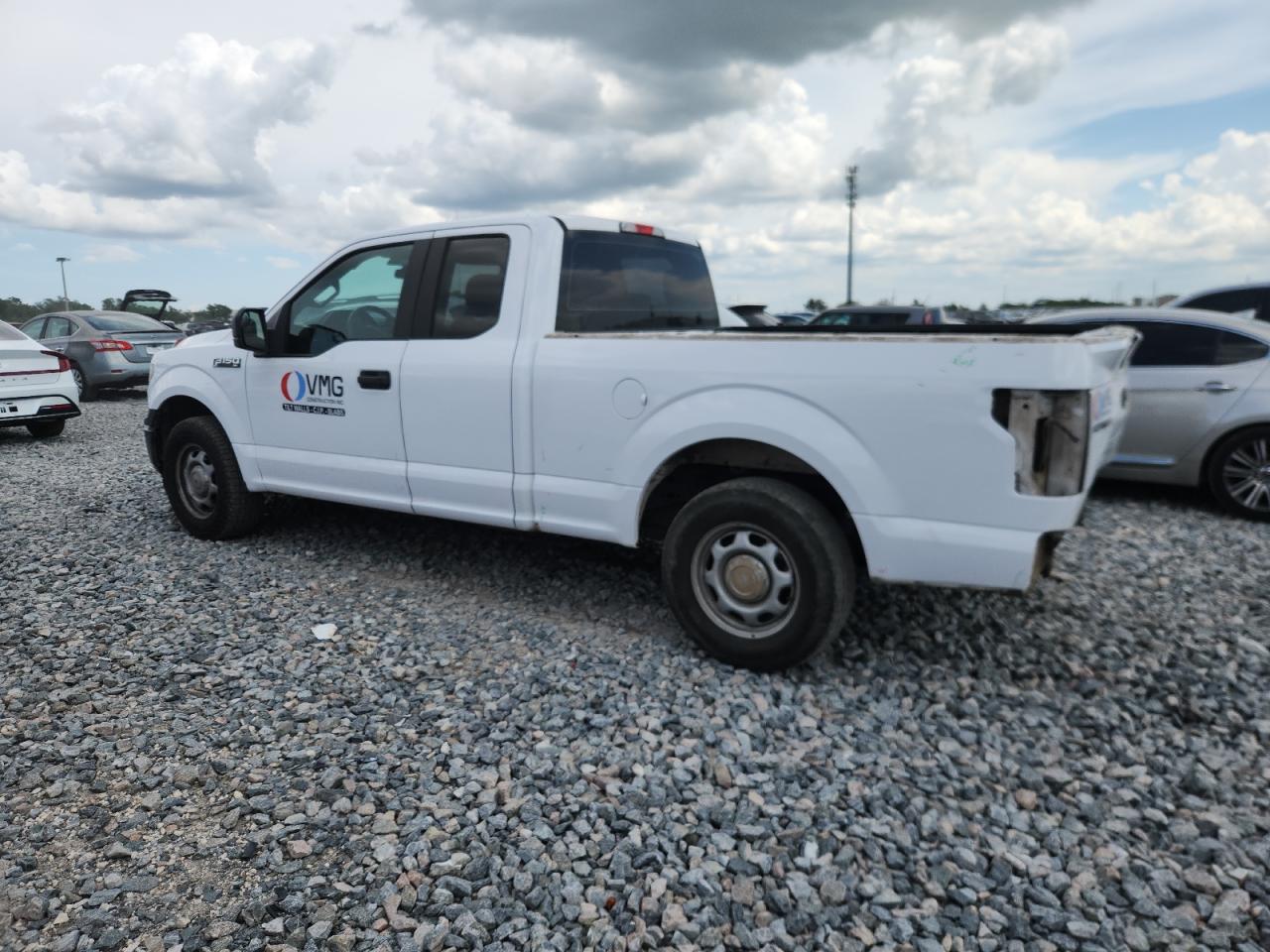 FORD F-150 SUPER CAB