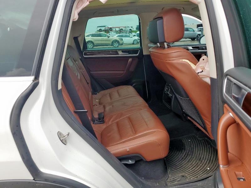 2016 VOLKSWAGEN TOUAREG SP WVGEF9BP8GD012365