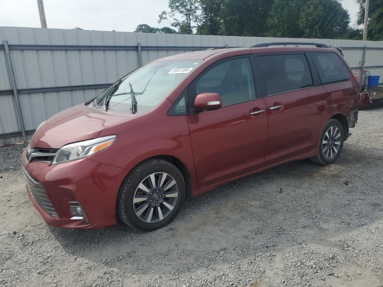 TOYOTA SIENNA XLE