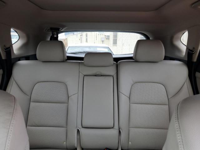 2018 HYUNDAI TUCSON VAL KM8J33A28JU767985