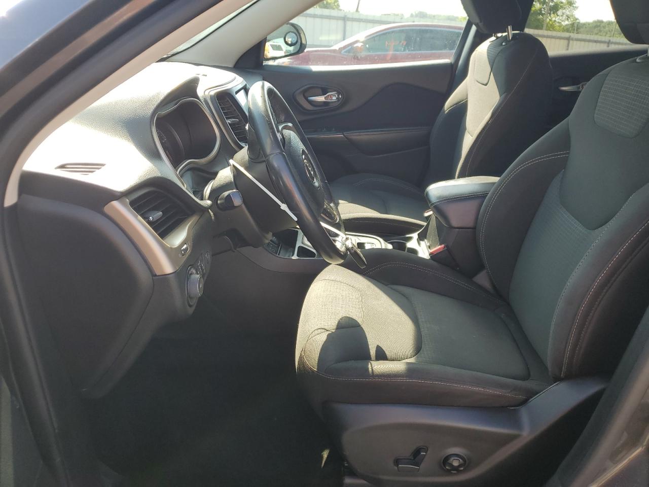 JEEP GRAND CHEROKEE LATITUDE