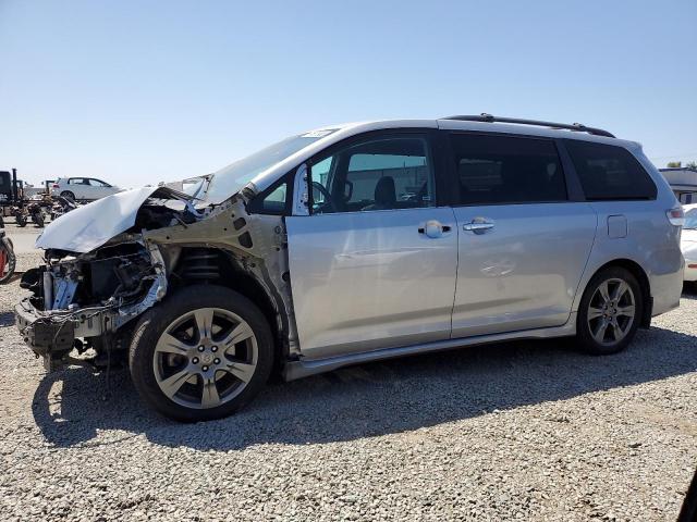 TOYOTA SIENNA SE
