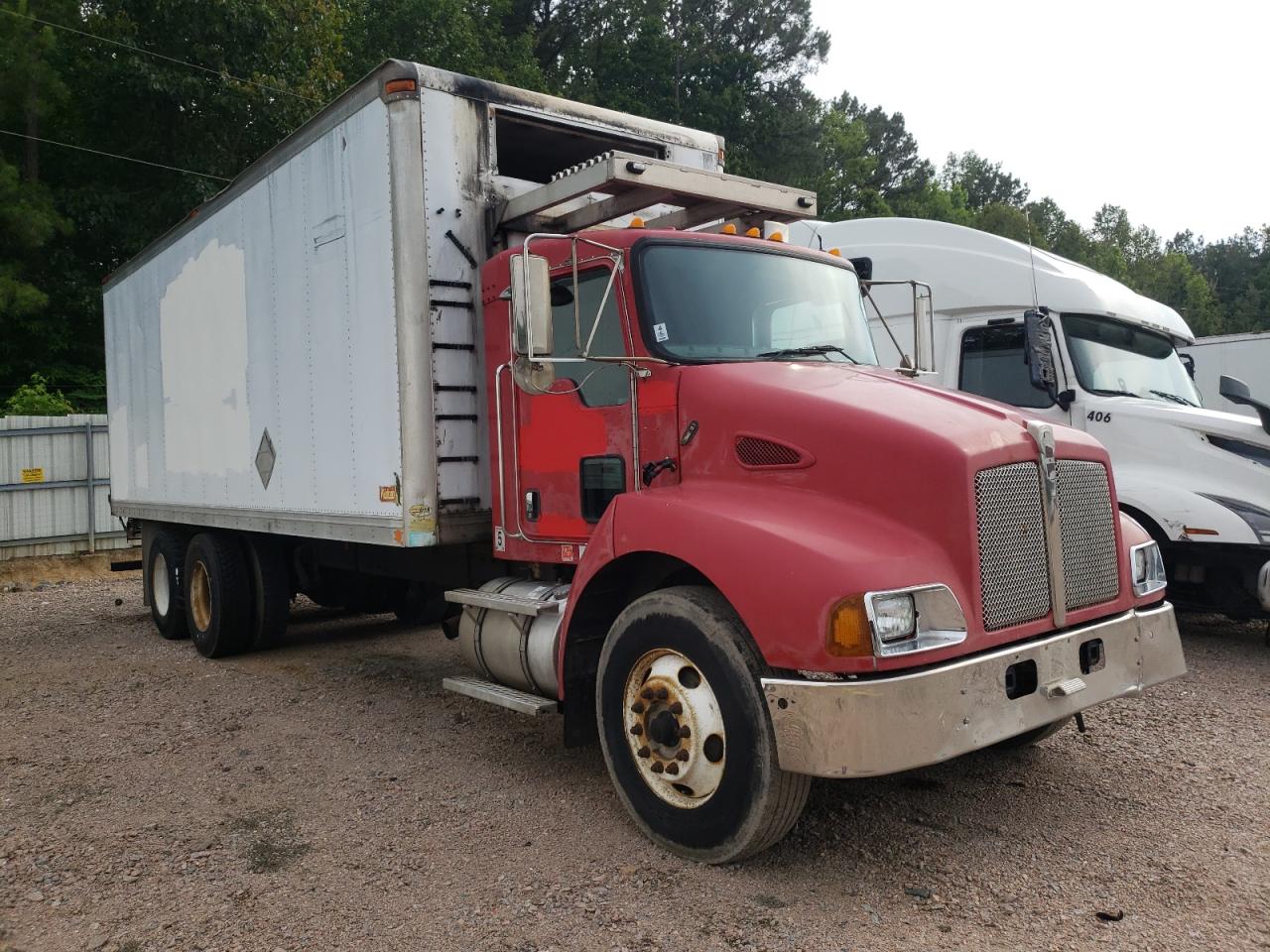 Lot #3199803486 2007 KENWORTH T300