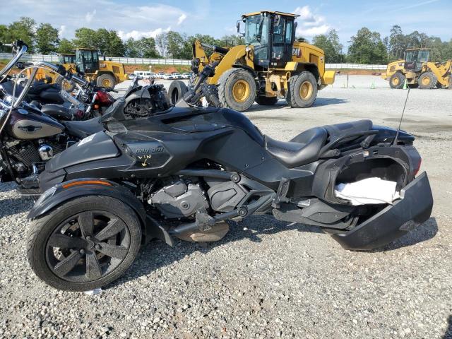 2019 CAN-AM SPYDER ROA 2BXREDD25KV001379