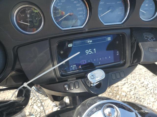 2019 HARLEY-DAVIDSON FLHTCU 1HD1FCC19KB634745