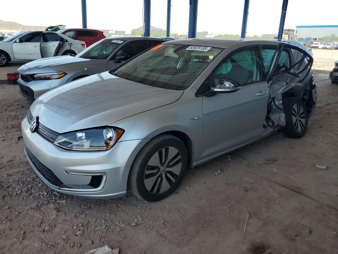 VOLKSWAGEN E-GOLF SE