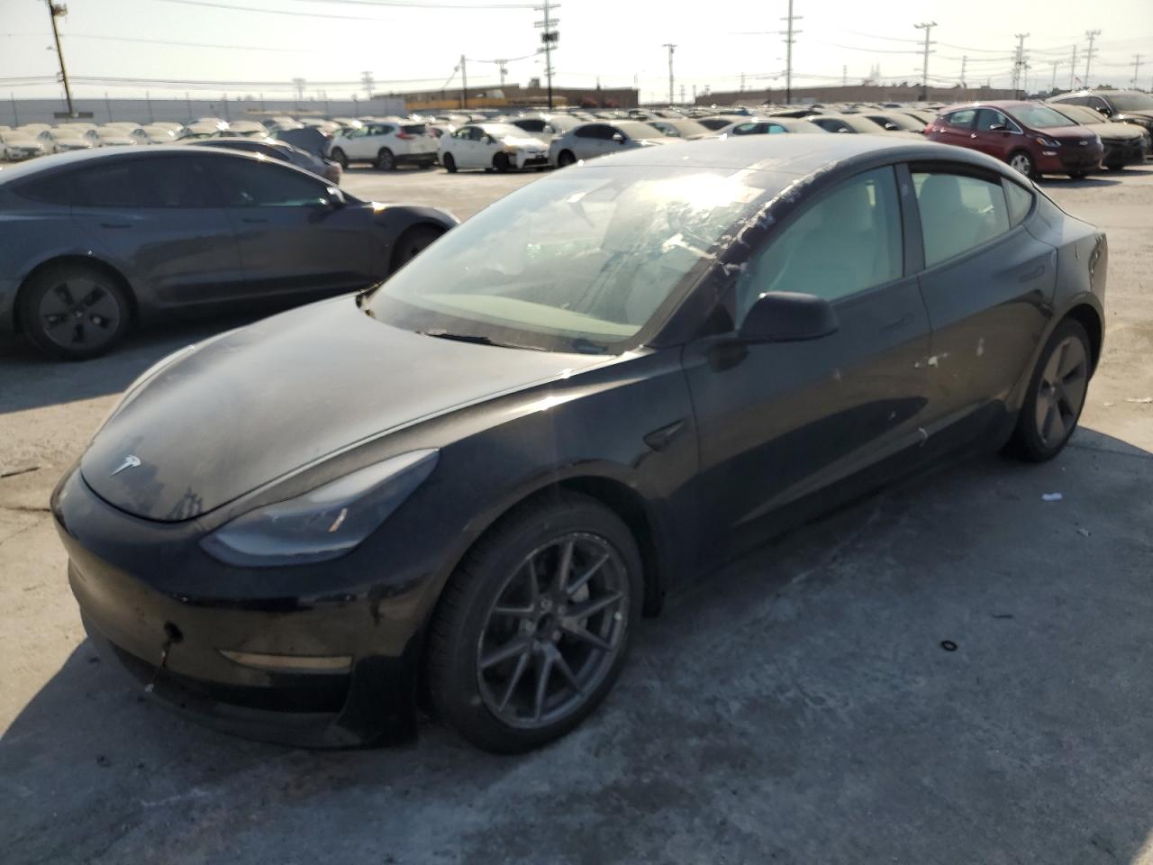 TESLA MODEL 3