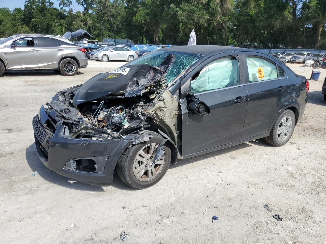 Chevrolet Sonic lt 2014