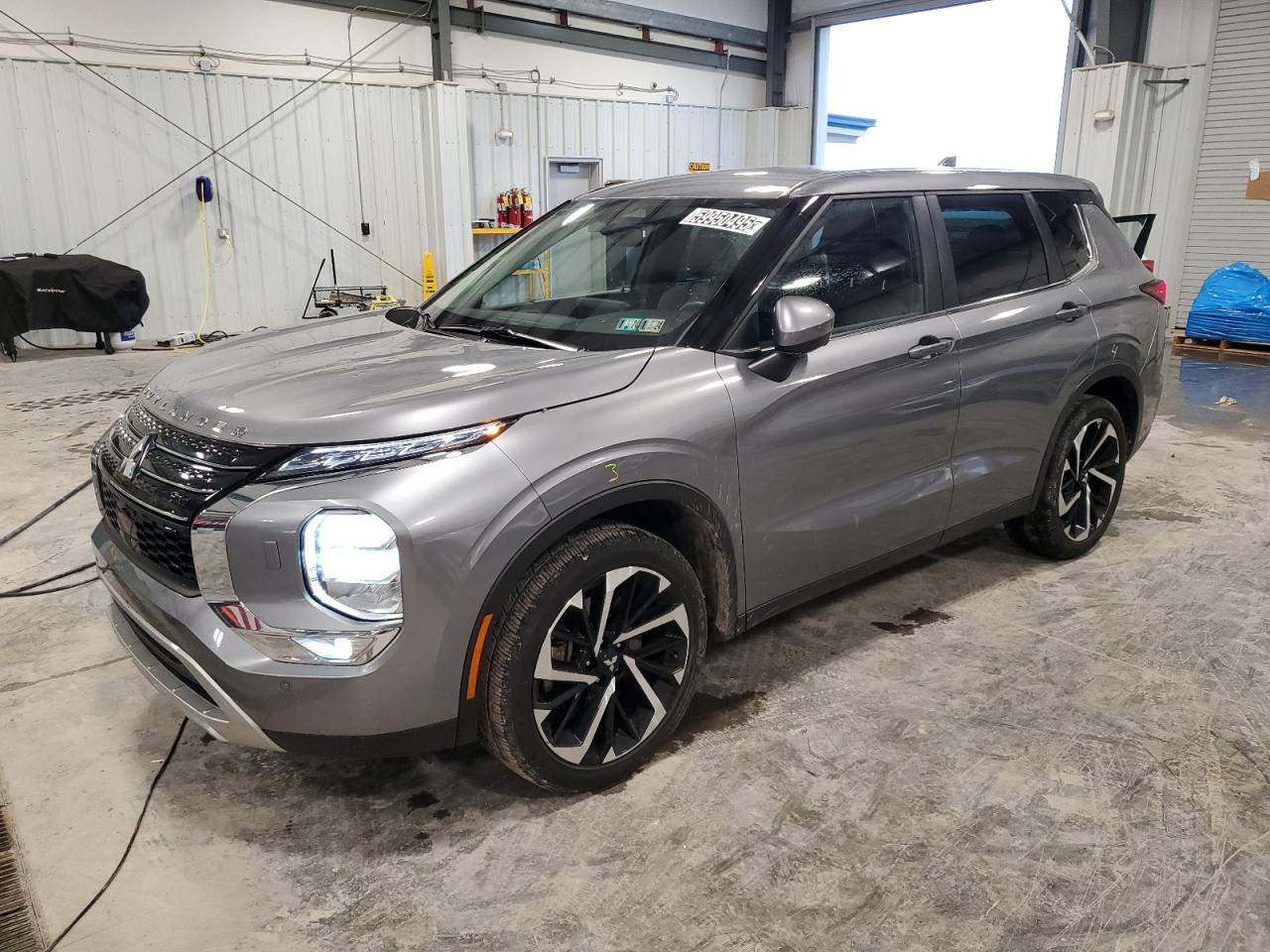 MITSUBISHI OUTLANDER SE