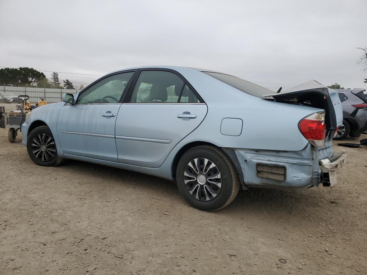 Toyota Camry le 2005