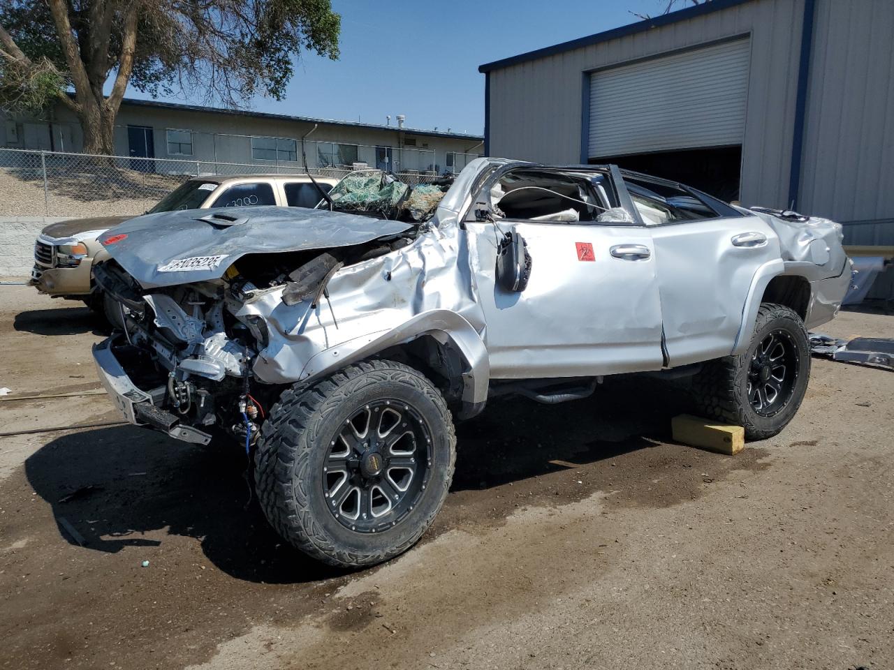 TOYOTA 4RUNNER SR5/SR5 PREMIUM