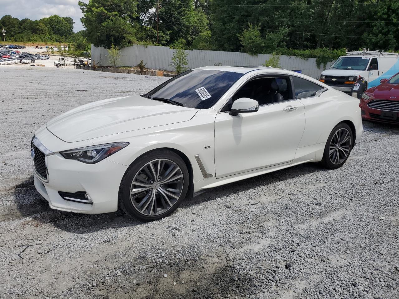 INFINITI Q60 LUXE 300