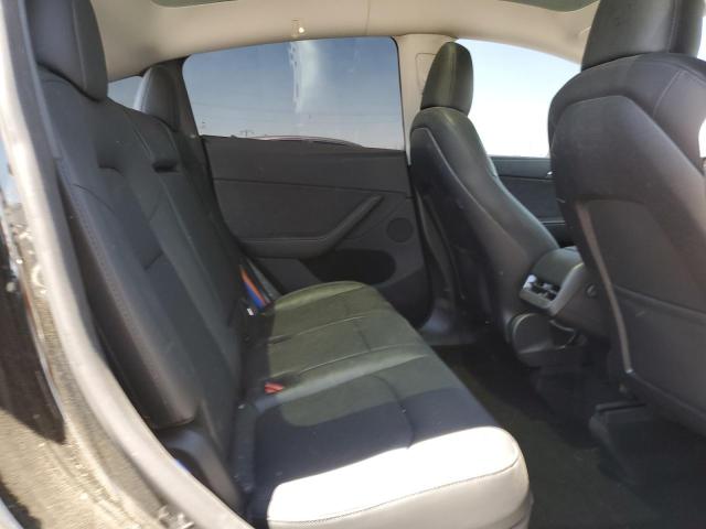 2024 TESLA MODEL Y 7SAYGDEE7RA215576