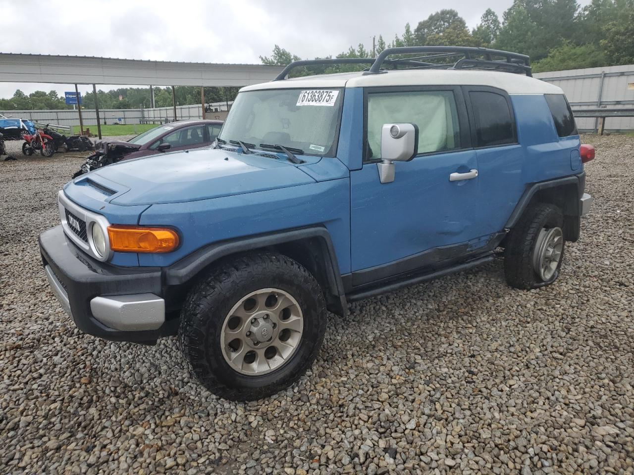 TOYOTA FJ CRUISER