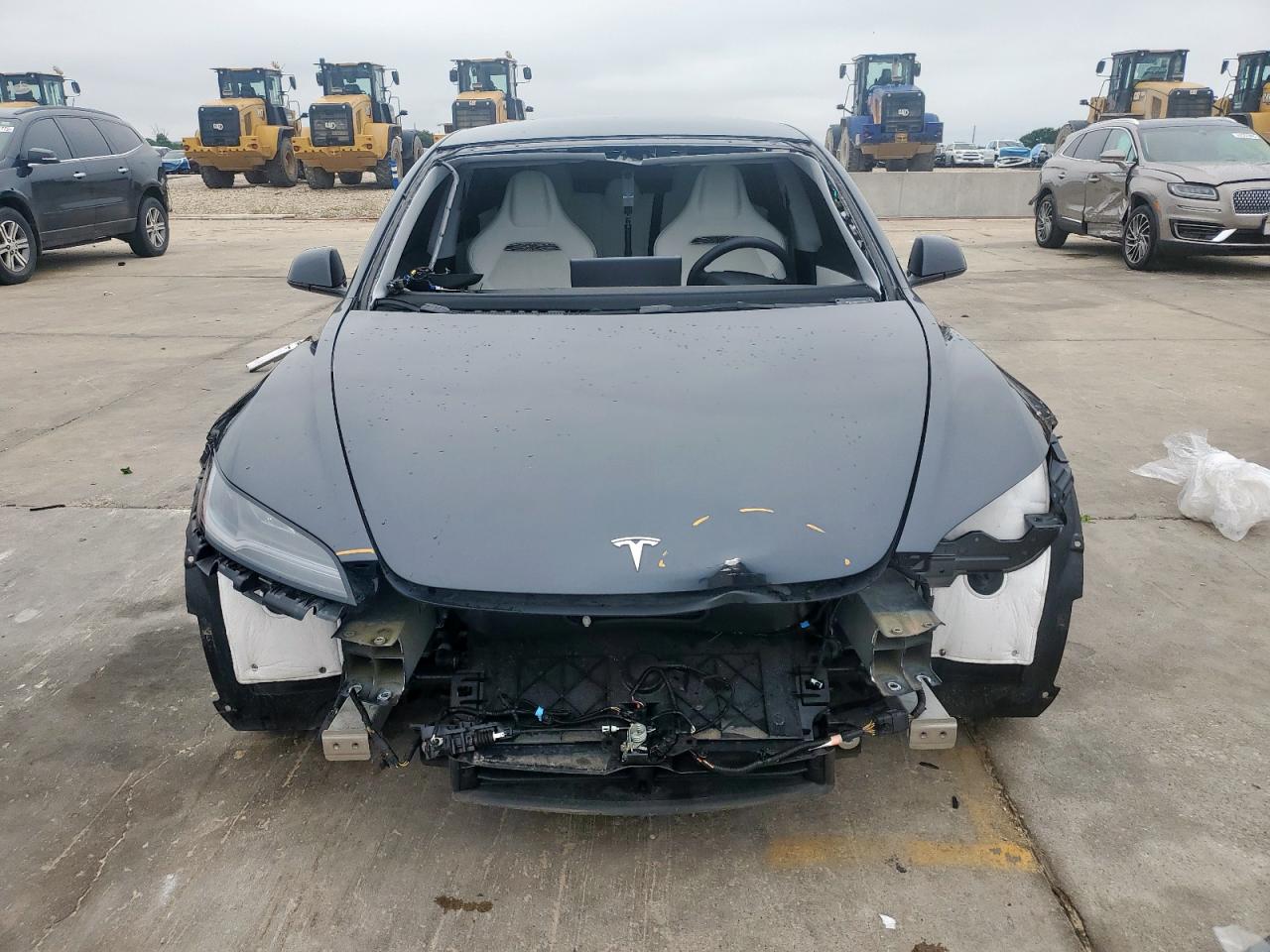 Tesla Model 3 2025