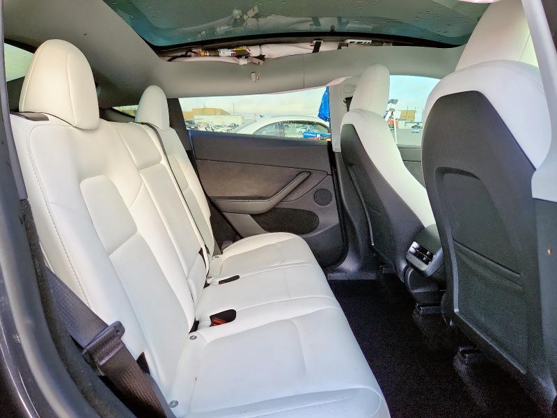 2024 TESLA MODEL Y - 7SAYGDEE8RA248117