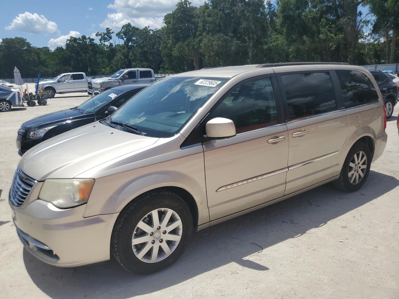 CHRYSLER TOWN & COUNTRY TOURING