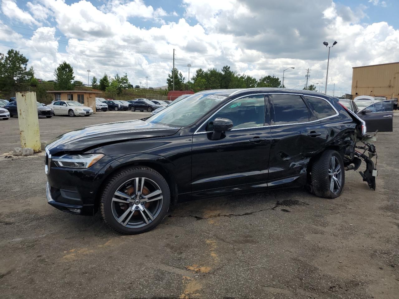 VOLVO XC60 T5 MOMENTUM
