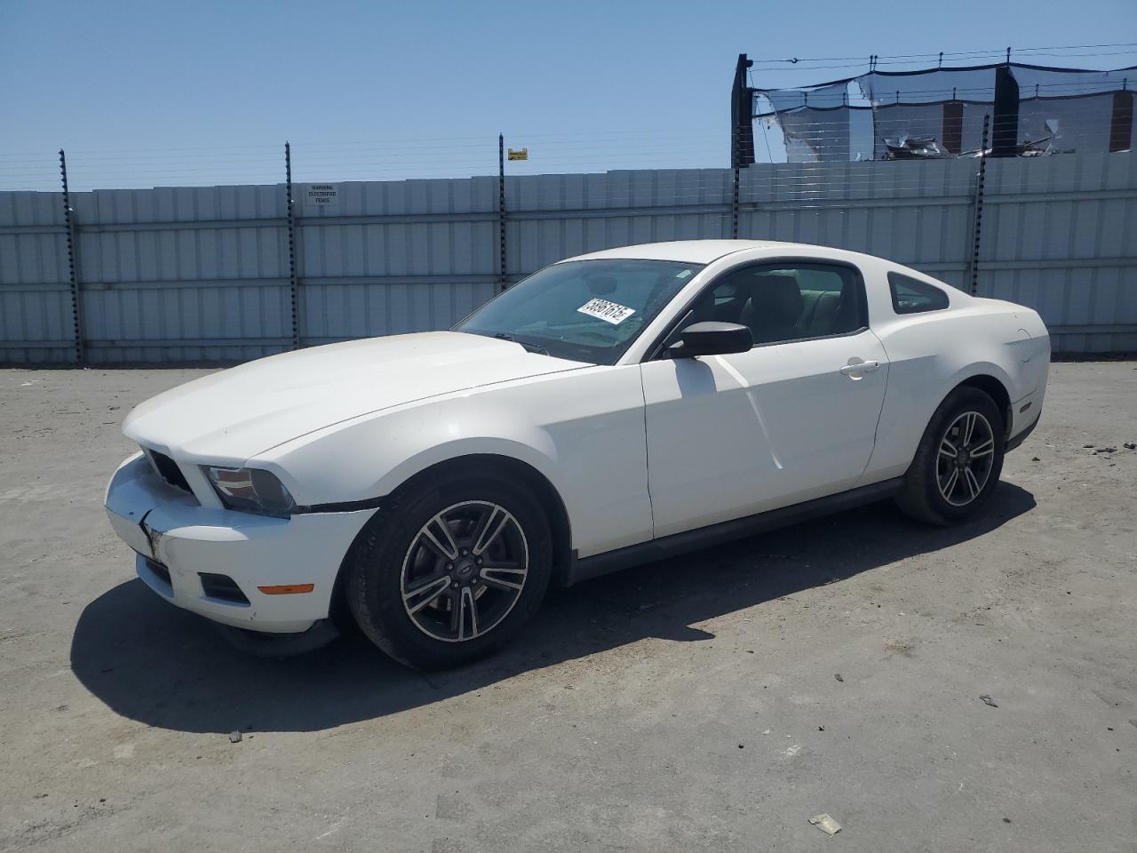 FORD MUSTANG