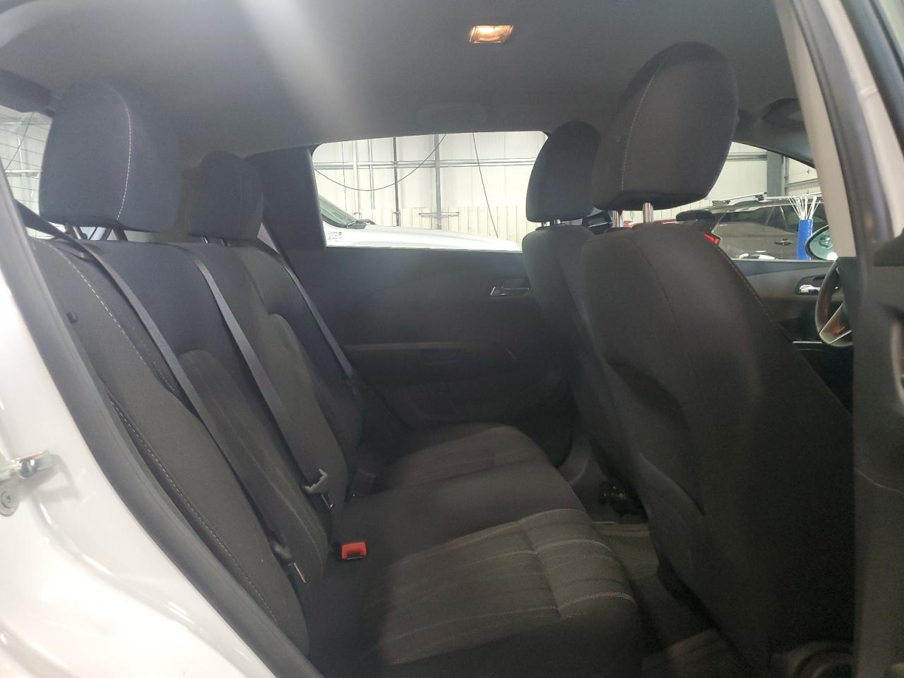 Chevrolet Sonic lt 2013