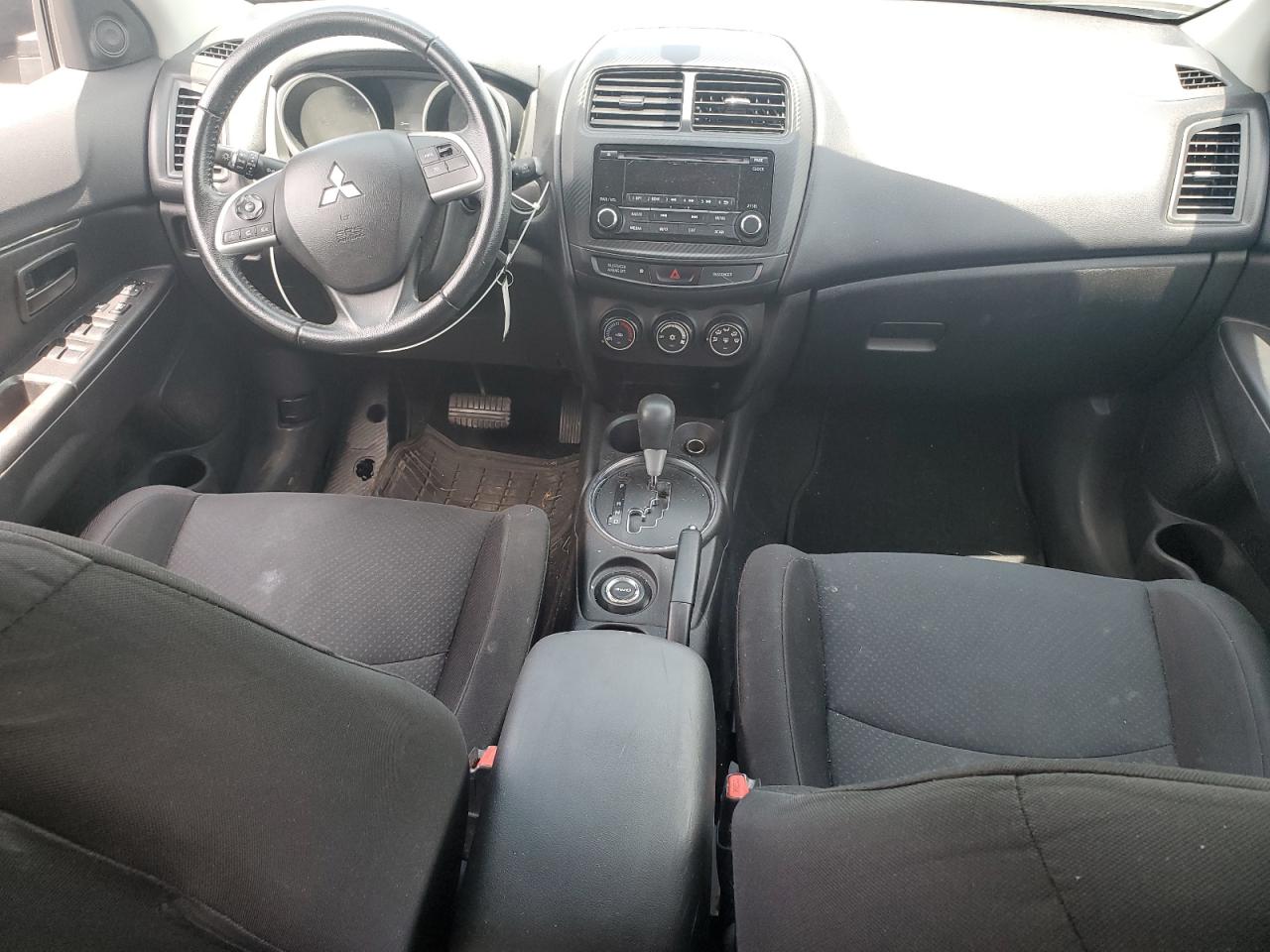 MITSUBISHI OUTLANDER ES