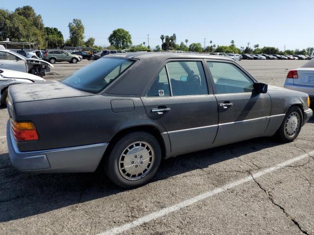 Vin: wdbea30d2nb596584, lot: 61810125, mercedes-benz 300-class e 19923