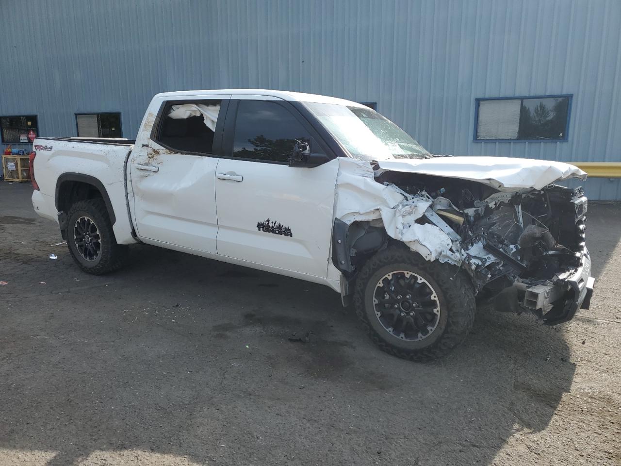 TOYOTA TUNDRA CREWMAX SR