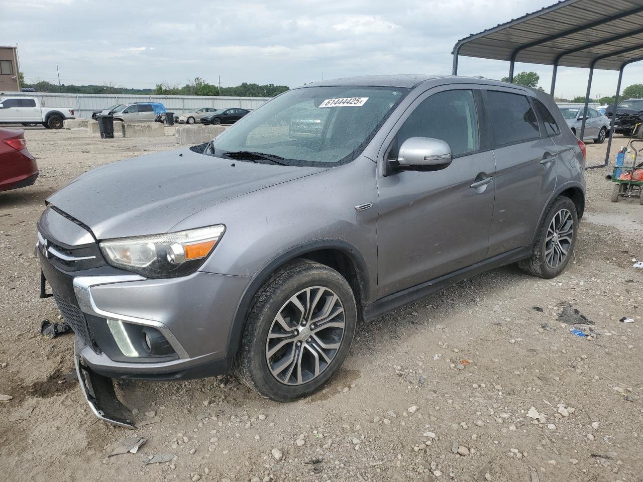 MITSUBISHI OUTLANDER SE