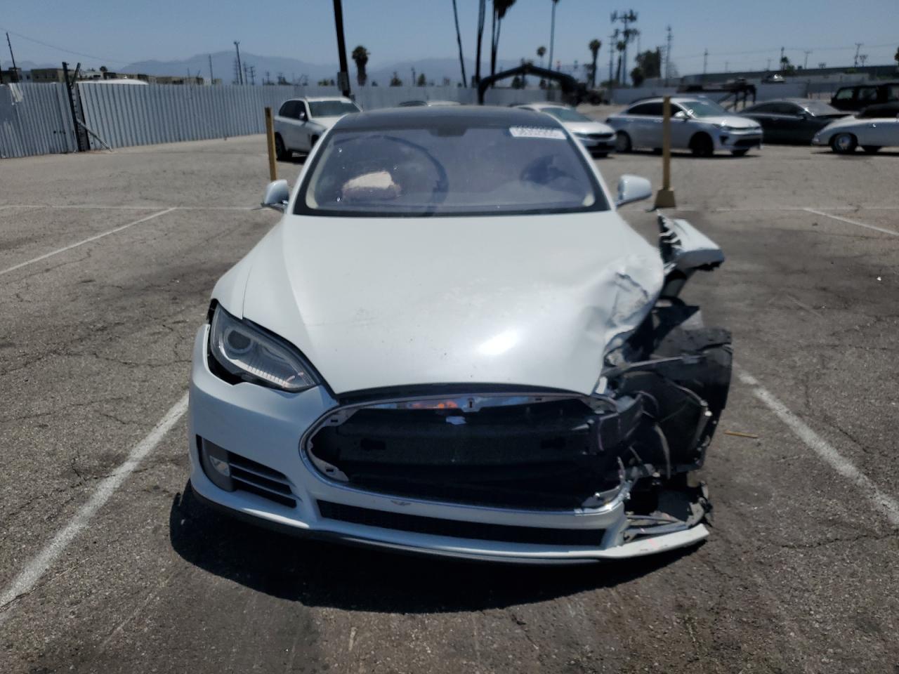 Tesla Model s 2013
