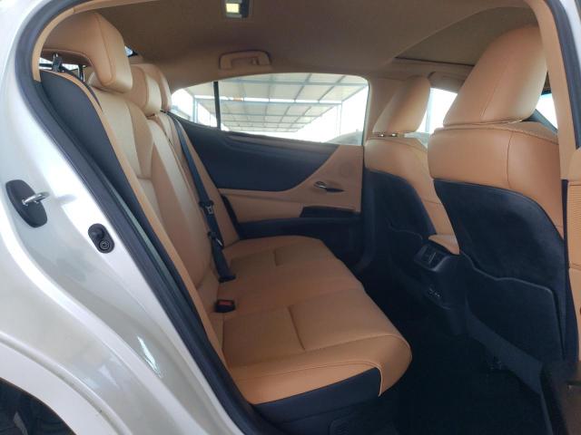 2022 LEXUS E5 300 58ADA1C12NU021767