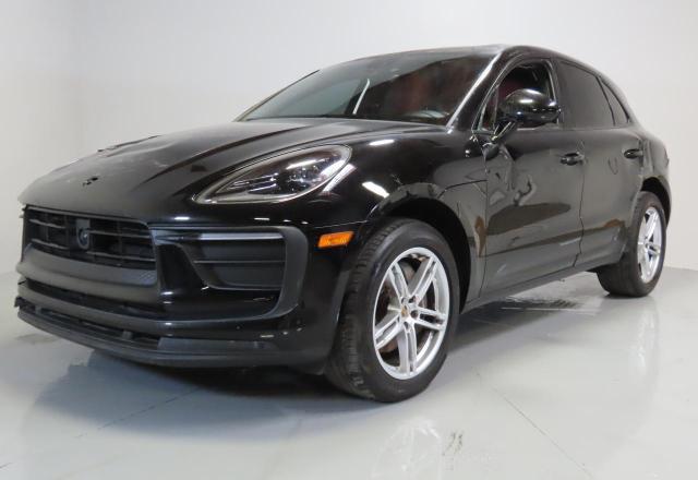 PORSCHE MACAN BASE 2023 black  gas WP1AA2A50PLB01554 photo #3