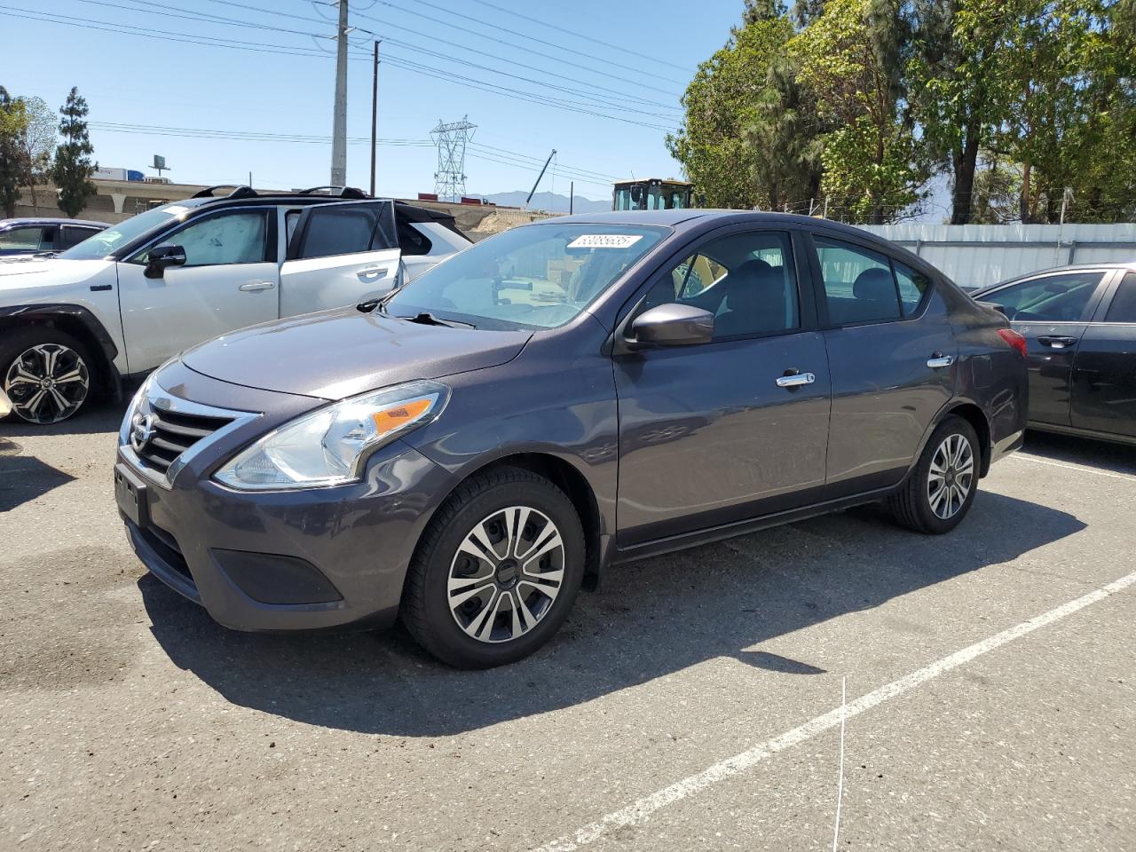 NISSAN VERSA S