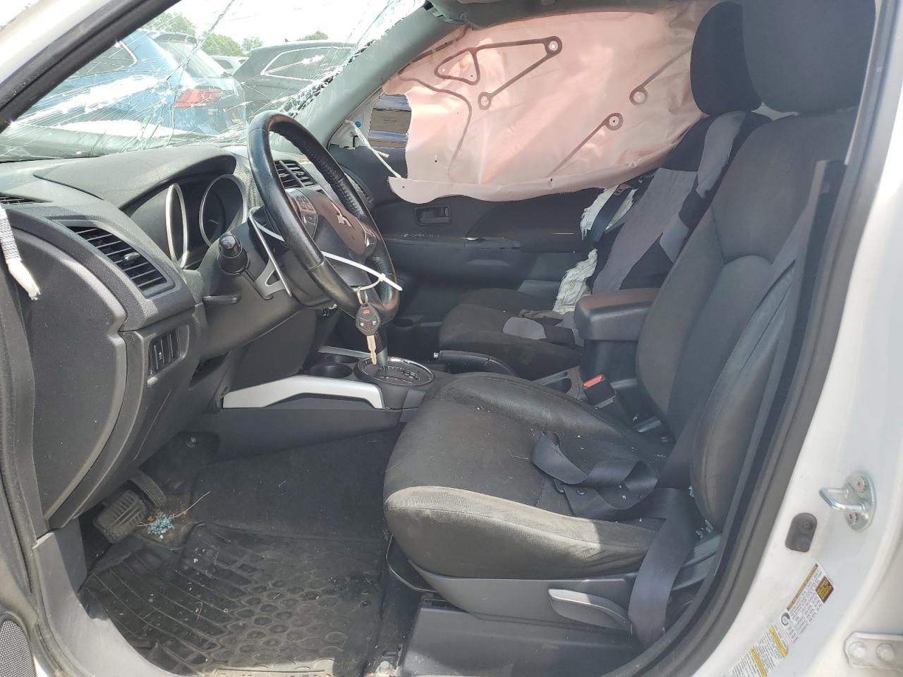 MITSUBISHI OUTLANDER ES