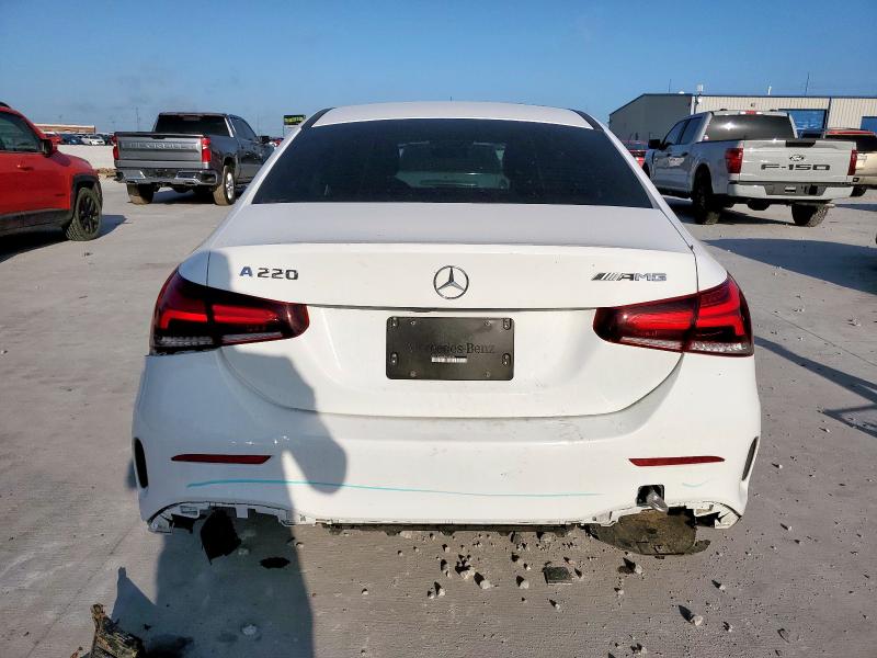 2022 MERCEDES-BENZ A 220 W1K3G4EB2NJ365586